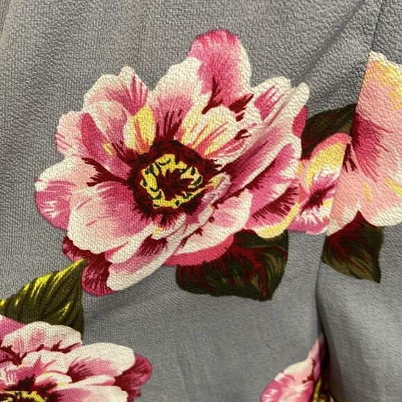 NWOT Umgee Gray Floral Romper. Size S small 4/6 - Picture 8 of 11